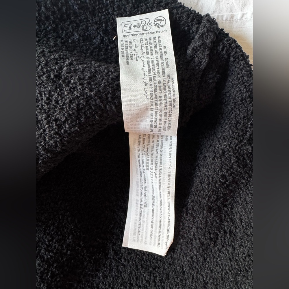 Abercrombie & Fitch Black Textured Tie-Front Tank - Picture 8 of 12